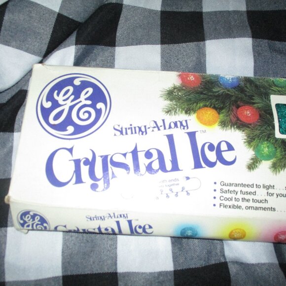 Vintage Lot of 20 GE Lighted Crystal Ice Christmas Bulbs - Picture 3 of 6